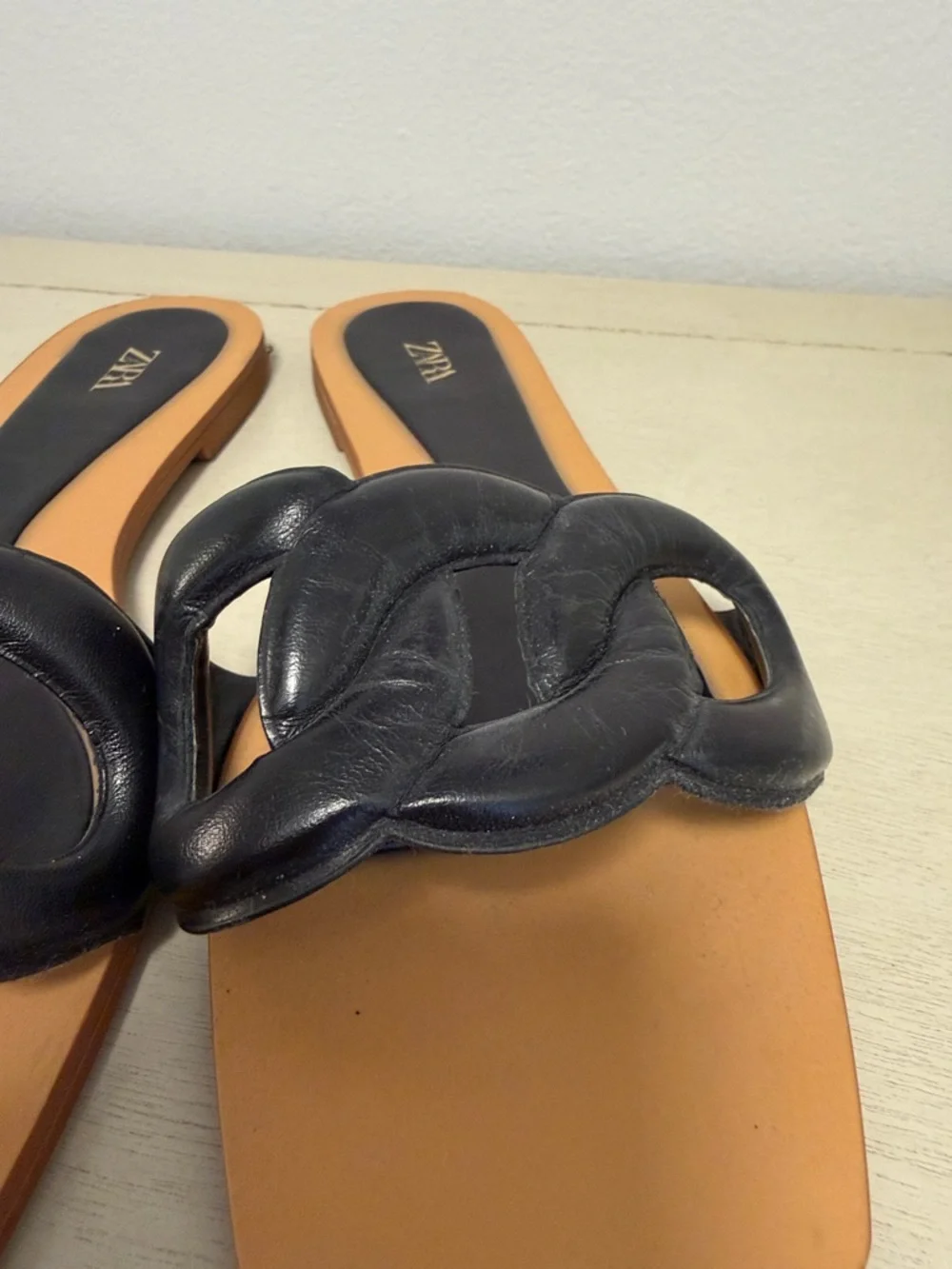 ZARA Black Padded Chain Link Leather Slide Sandals Squared-toe - Size 7 GUC - Picture 4 of 6